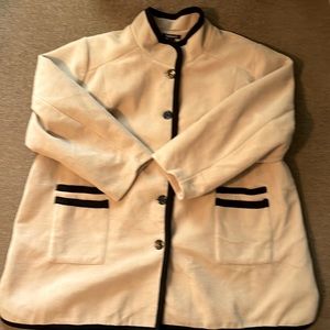 Never been worn Roaman’s fleece coat. Tan with black trim in a size 3X